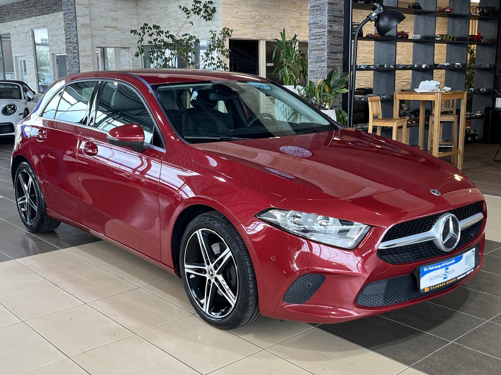 Mercedes-Benz A 200 d 4Matic*Navi*R-Cam*TeiLeder*CarPlay*SHZ*