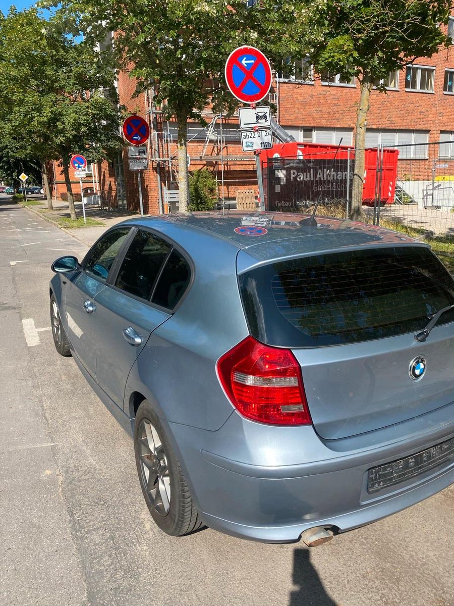 BMW 116 2008 — rear view