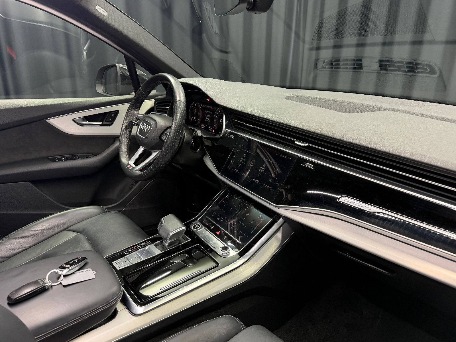 Fahrzeugabbildung Audi Q7 45 TDI quattro S line|PANO|KAMERA