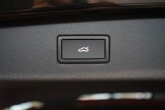 VW Tiguan 1.5 eTSI R-Line | Pano | AHK | 20" VW Tiguan 1.5 eTSI R-Line | Pano | AHK | 20"