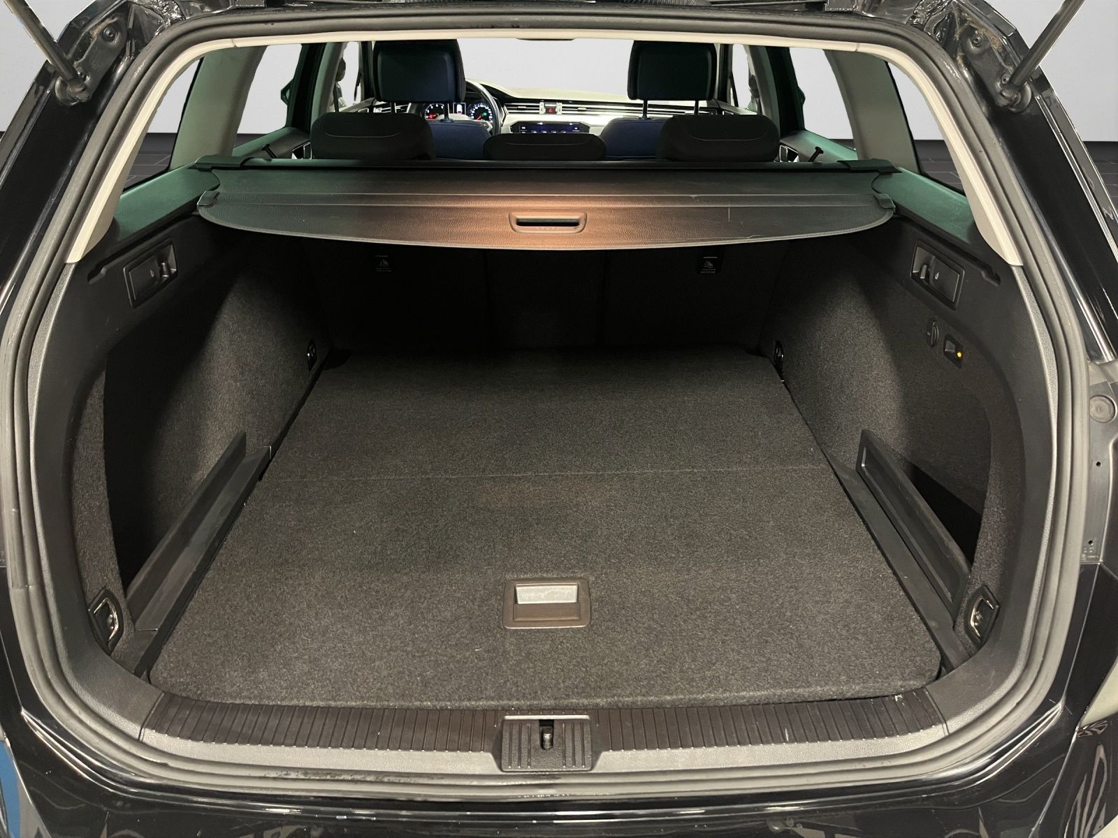 Volkswagen Passat Variant - Bild 16