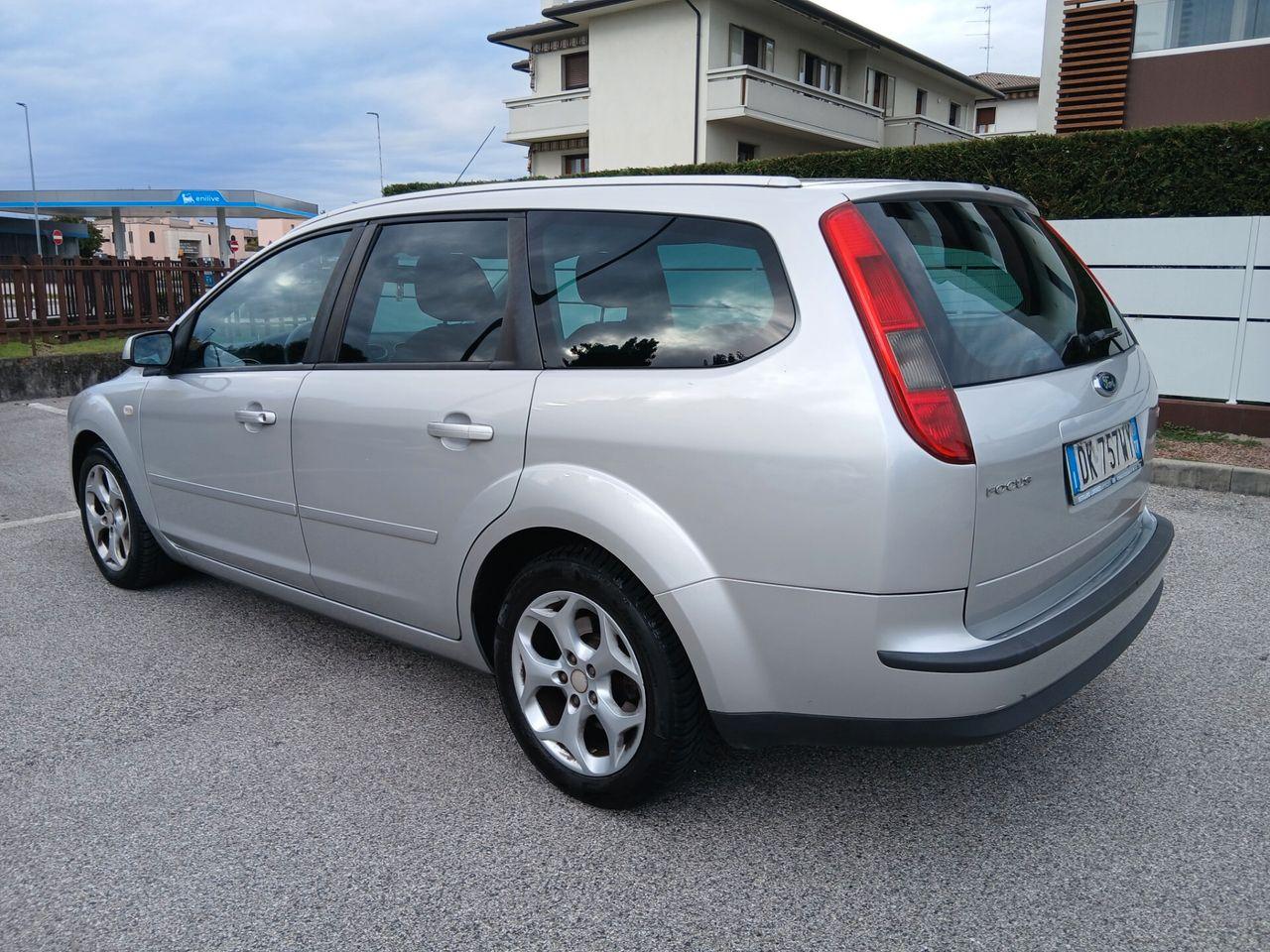 Ford Focus 2007 — photo 5