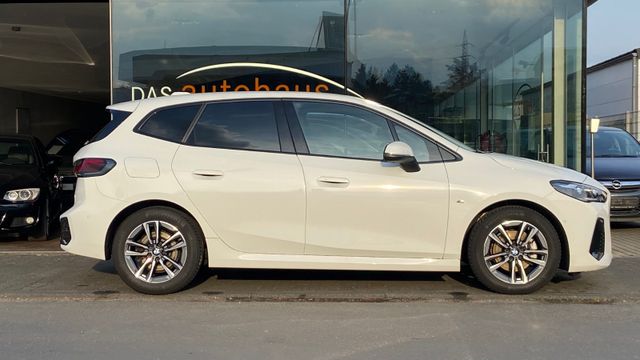 Fahrzeugabbildung BMW 220 Baureihe 2 Active Tourer 220 i M Sport NAVI+