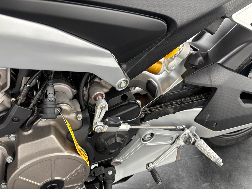 Fahrzeugabbildung Aprilia TUONO 660 FACTORY *TOP-ZUSTAND *SERVICE NEU