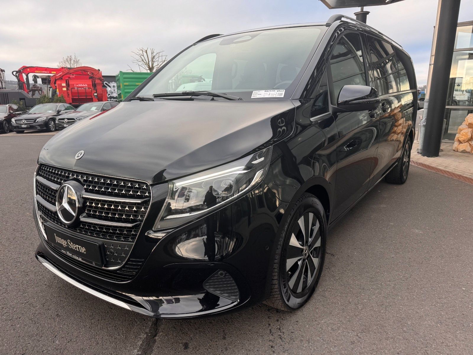 Fahrzeugabbildung Mercedes-Benz V 300 d 4MATIC AVA Extral AHK DISTRONIC Stdh