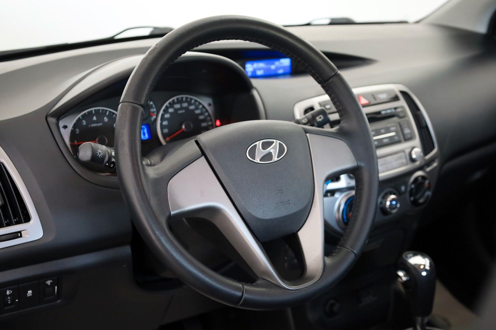 Fahrzeugabbildung Hyundai i20 1.4 Automatik ,Aluräder