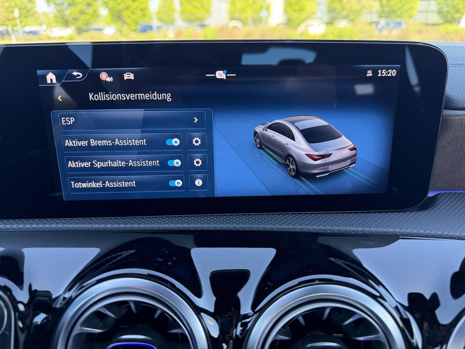 Mercedes-Benz CLA 180 AMG Line Aut. Navi+Leder+Led+Panorama