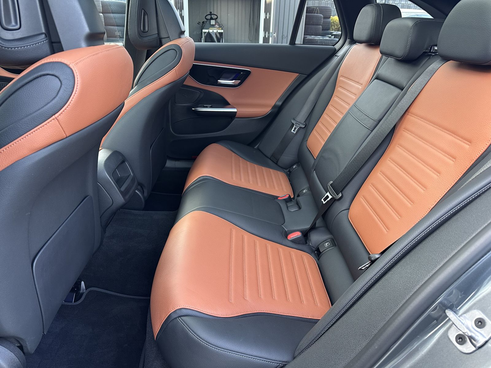 Fahrzeugabbildung Mercedes-Benz C 220d T Avantgarde NAV+LED+KAM+PANO+VCOCKPIT+PP