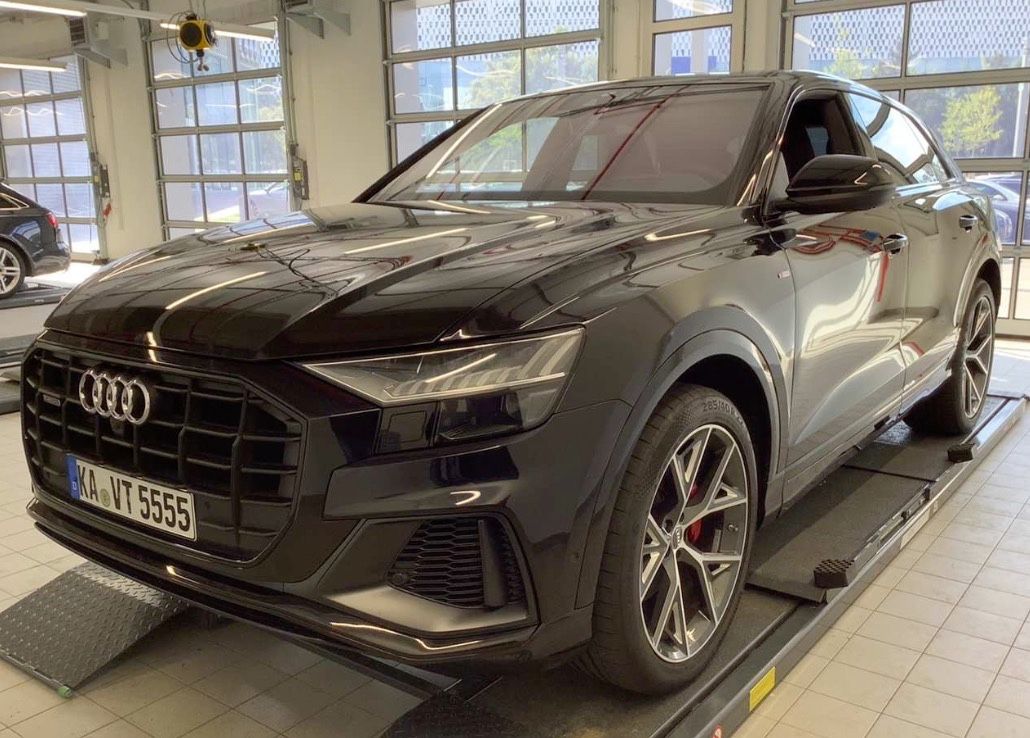 AUDI Q8 50 TDI quattro tiptronic -