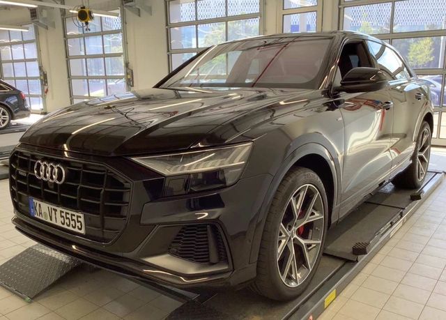 AUDI Q8 50 TDI quattro tiptronic -