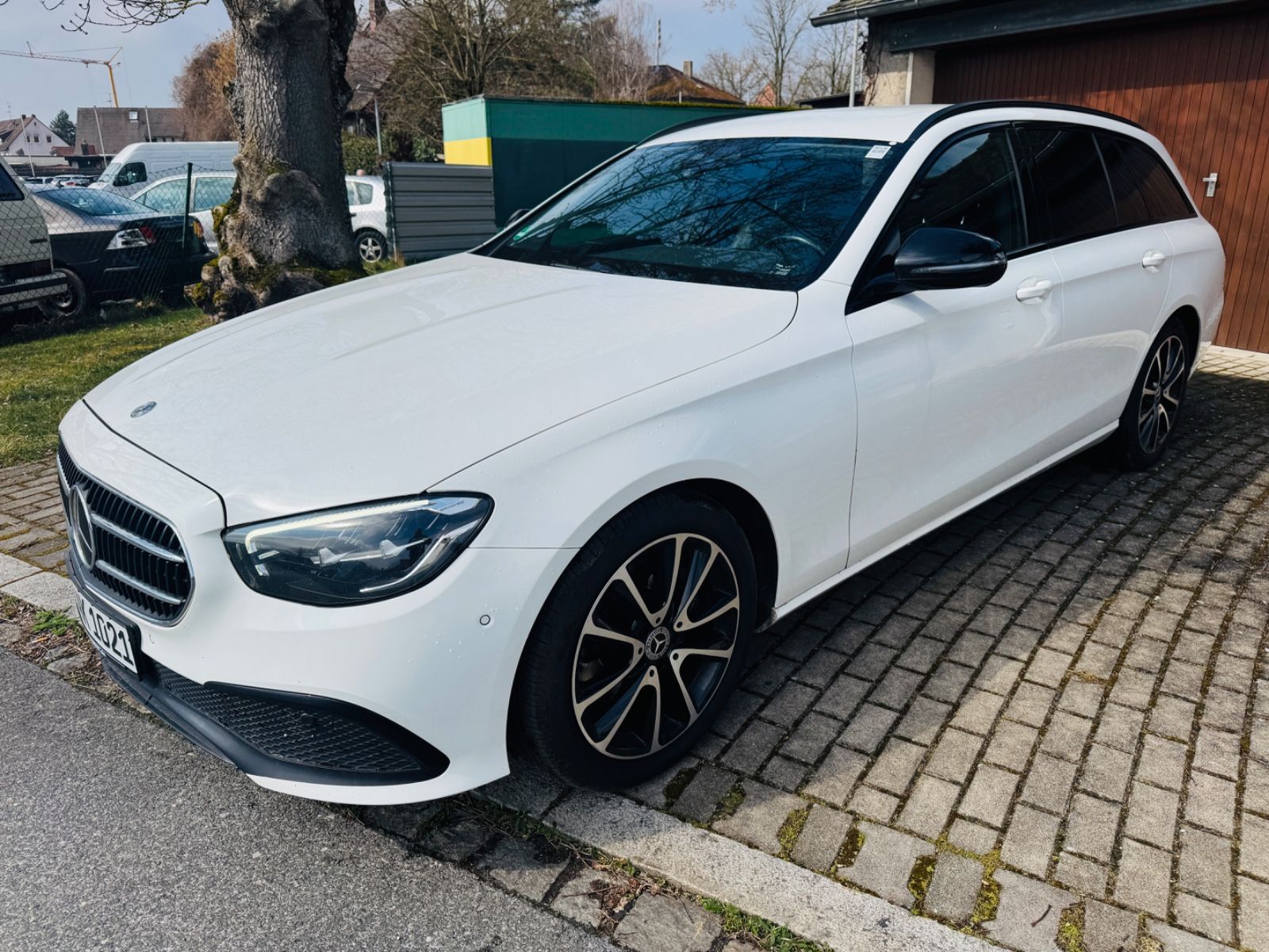 MERCEDES-BENZ E-KLASSE 220d 12/2020 9G AVANTGARDE DISTRONIC