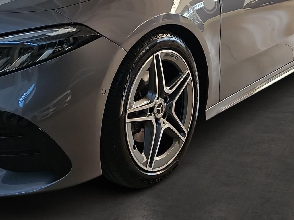 Fahrzeugabbildung Mercedes-Benz A 200 AMG Pano LED SHZ KeyLess Ambie. Sport DAB