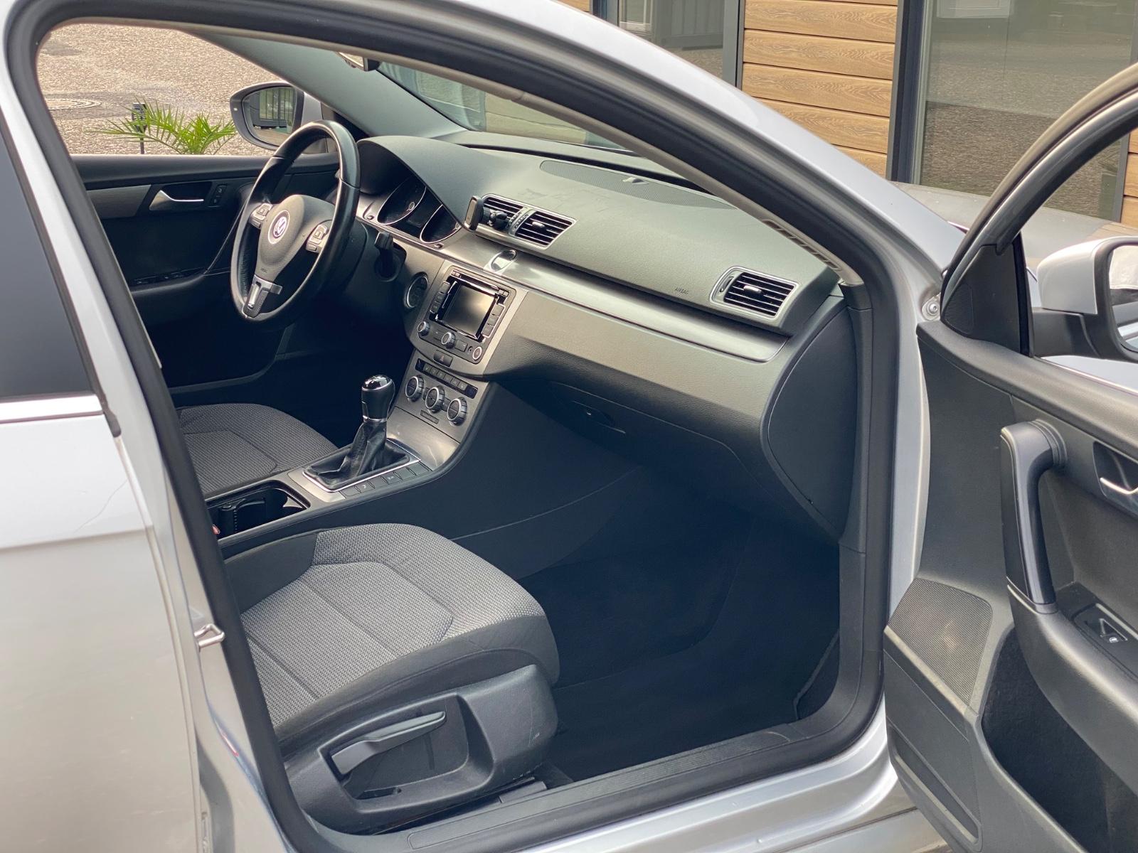Volkswagen Passat 2013 — photo 12