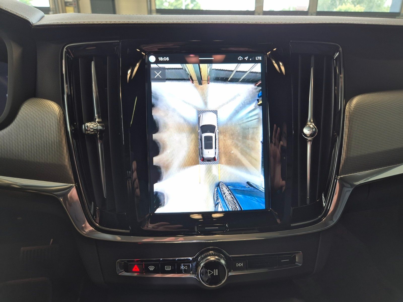 Volvo V90 2.0 d ULTIMATE BRIGHT LEDER PANO STANDHZ AHK foto 16