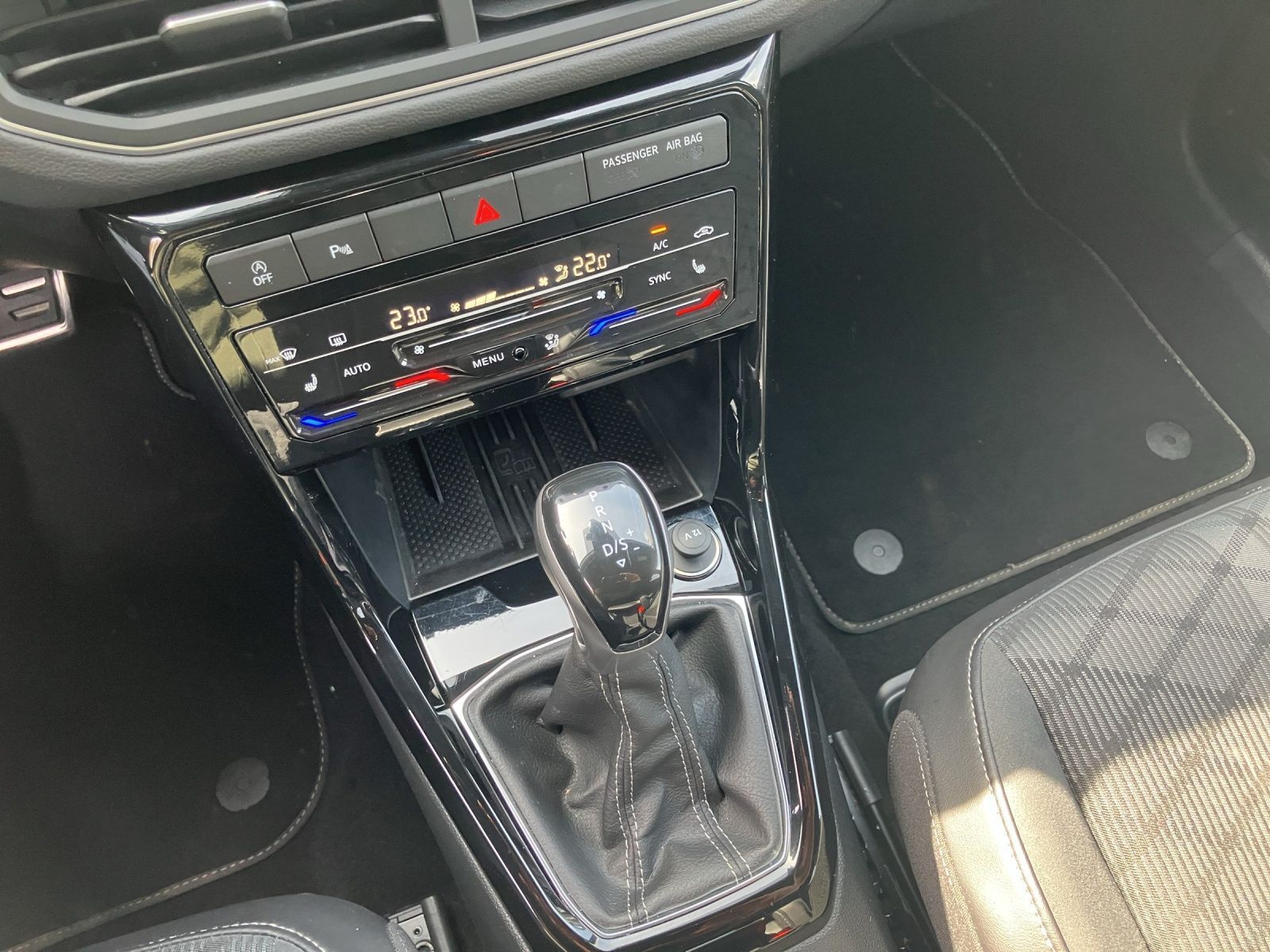 Volkswagen T-Cross - Bild 11