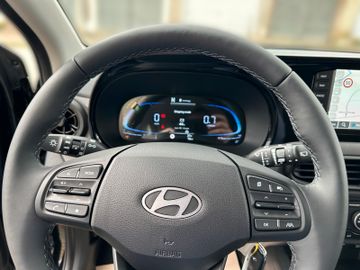 Hyundai i10 1.0 FACELIFT AUTOMATIK TREND INCL.NAVIGATION
