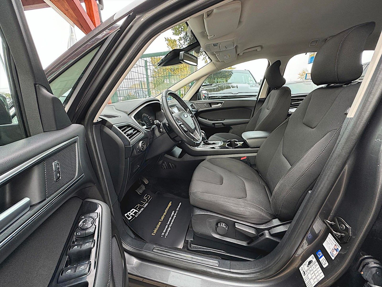 Fahrzeugabbildung Ford S-MAX Titanium Automatik *7 Sitze*LED*Keyless*