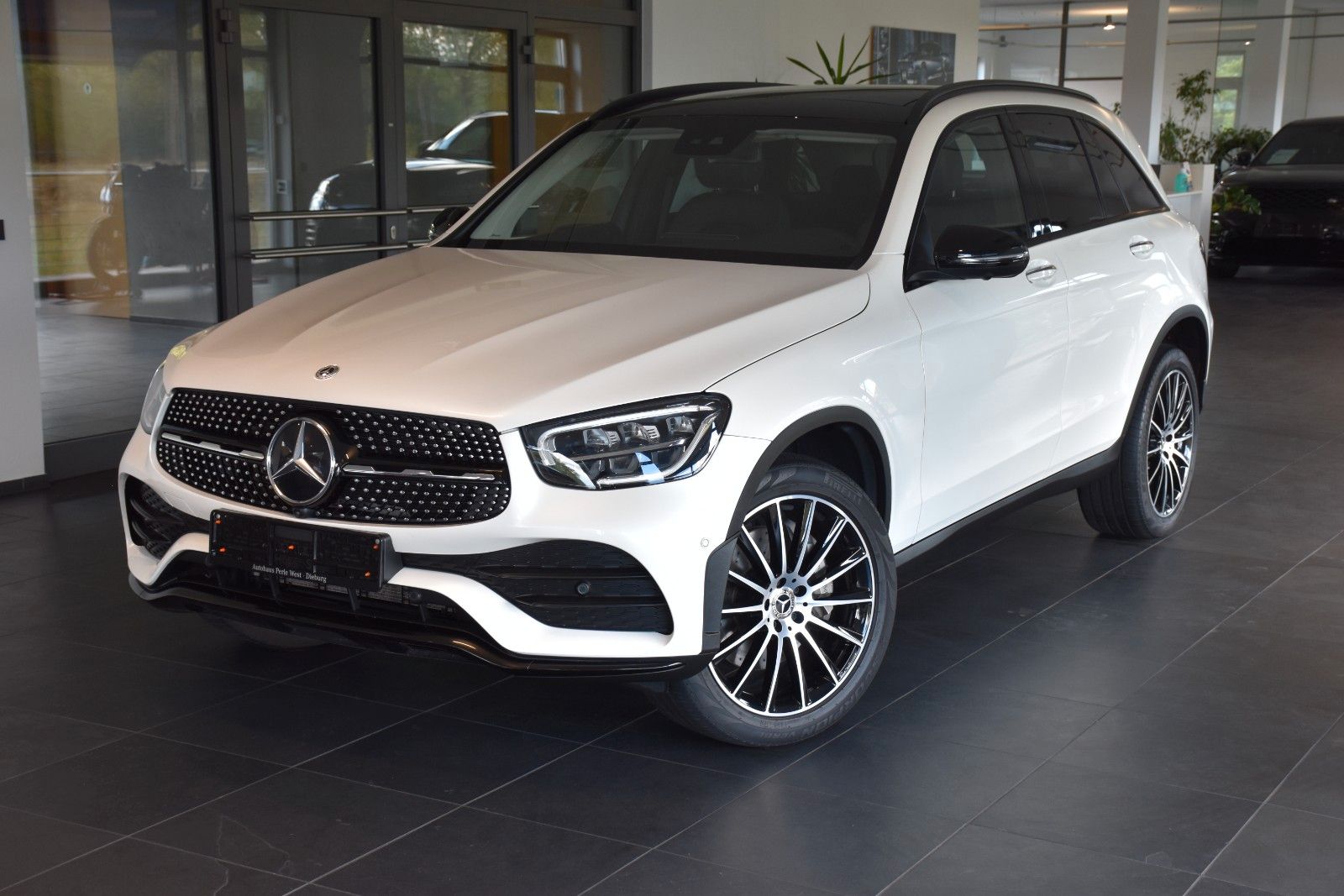 Mercedes-Benz GLC 300 de 4Matic 9G AMG LINE PANO AHK LED NIGHT