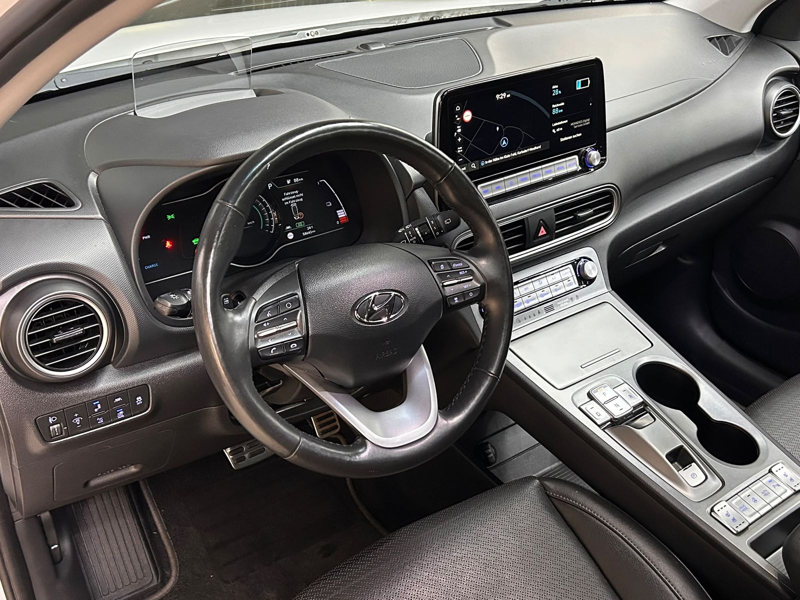 Fahrzeugabbildung Hyundai Kona Elektro Prime PANO+LED+HEAD+KREL+KAM+ACC+WP
