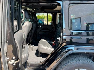 Jeep Wrangler - 11