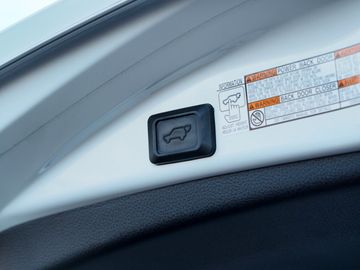 Bild 22 Toyota RAV 4 2,5-l-Hybrid Edition-S Kamera AHK