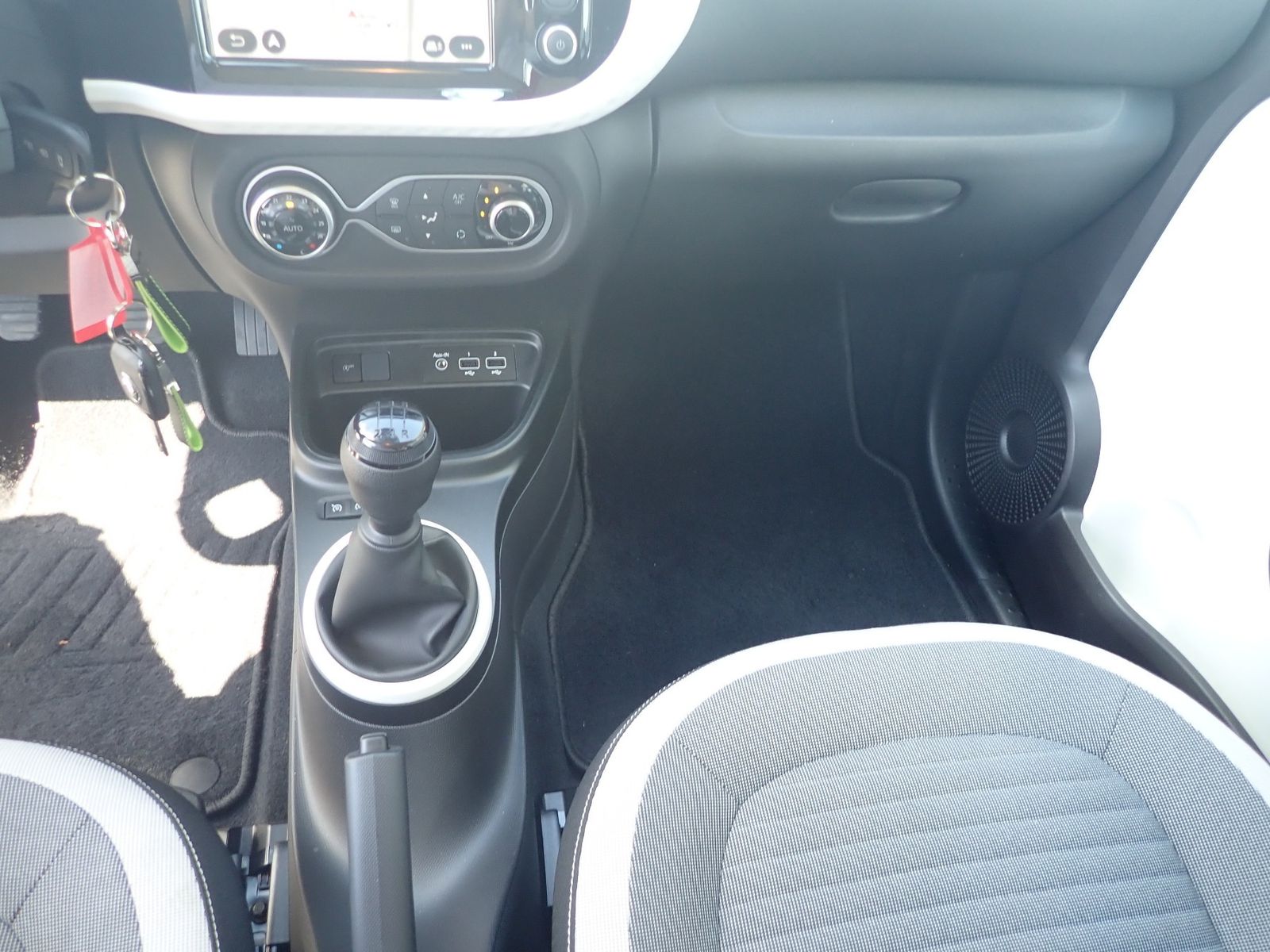 Fahrzeugabbildung Renault Twingo Equilibre SCe 65