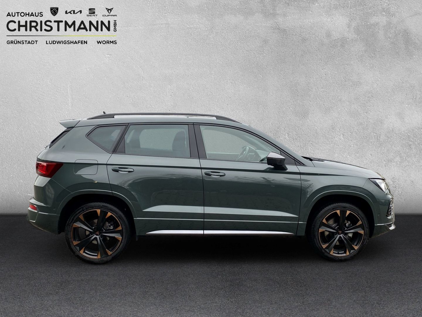 Fahrzeugabbildung CUPRA Ateca Basis 4Drive NP: 52.190,01 €