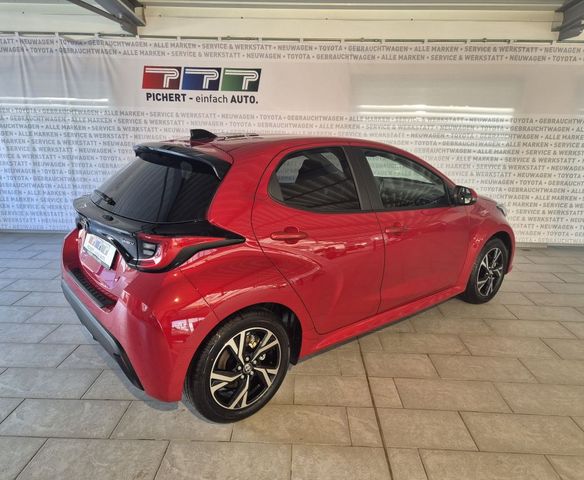 Toyota Yaris Hybrid 116 1.5 VVT-i Teamplayer + Comfort 
