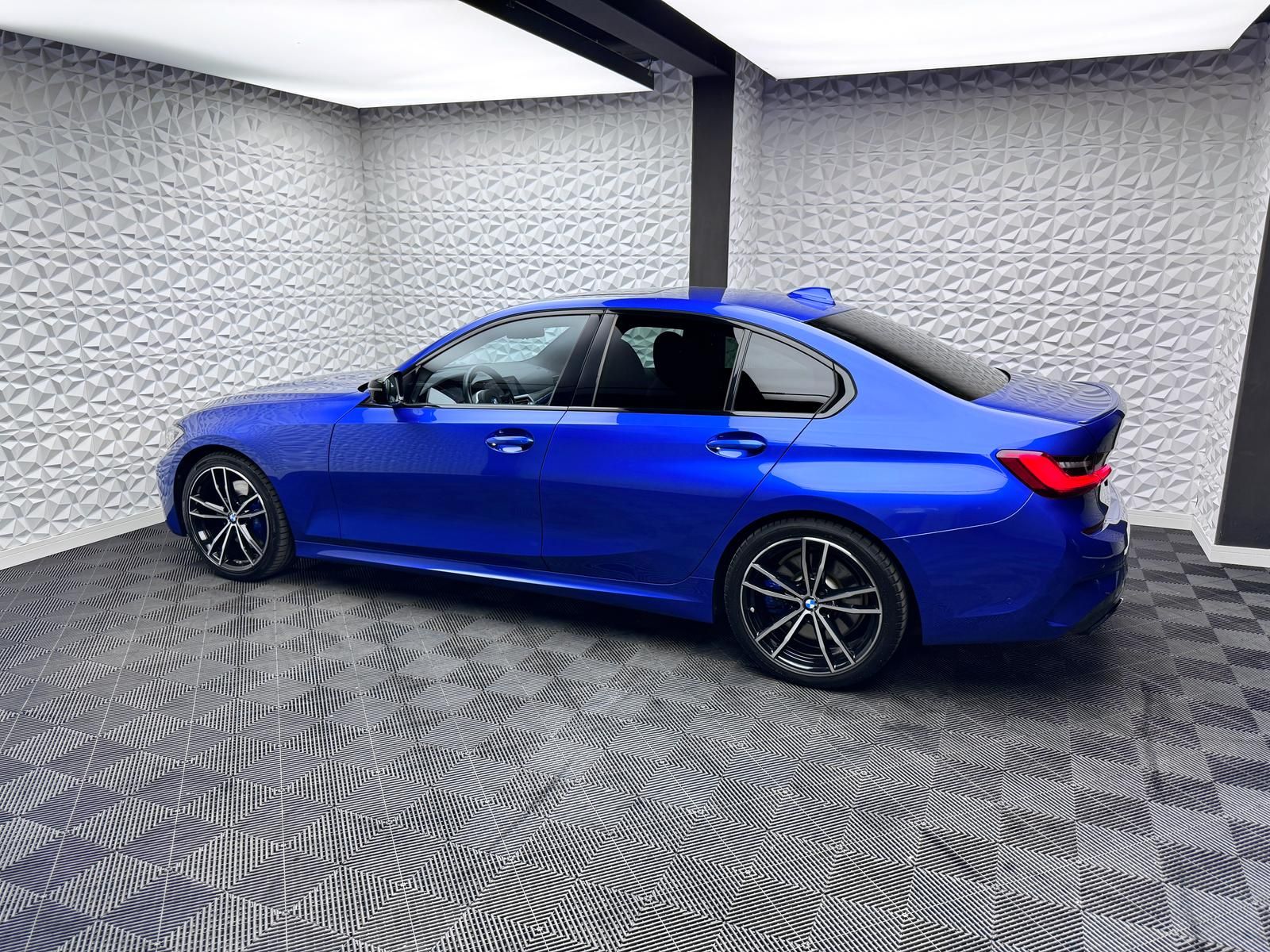 Fahrzeugabbildung BMW XDR*INDIVIDUAL*DEUTSCH*H&K*LASER*STANDHZ*PANO*AH