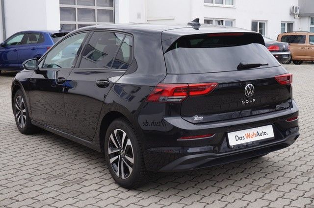 Fahrzeugabbildung Volkswagen Golf VIII TDI United DSG LED AHK Navi AID ACC RF