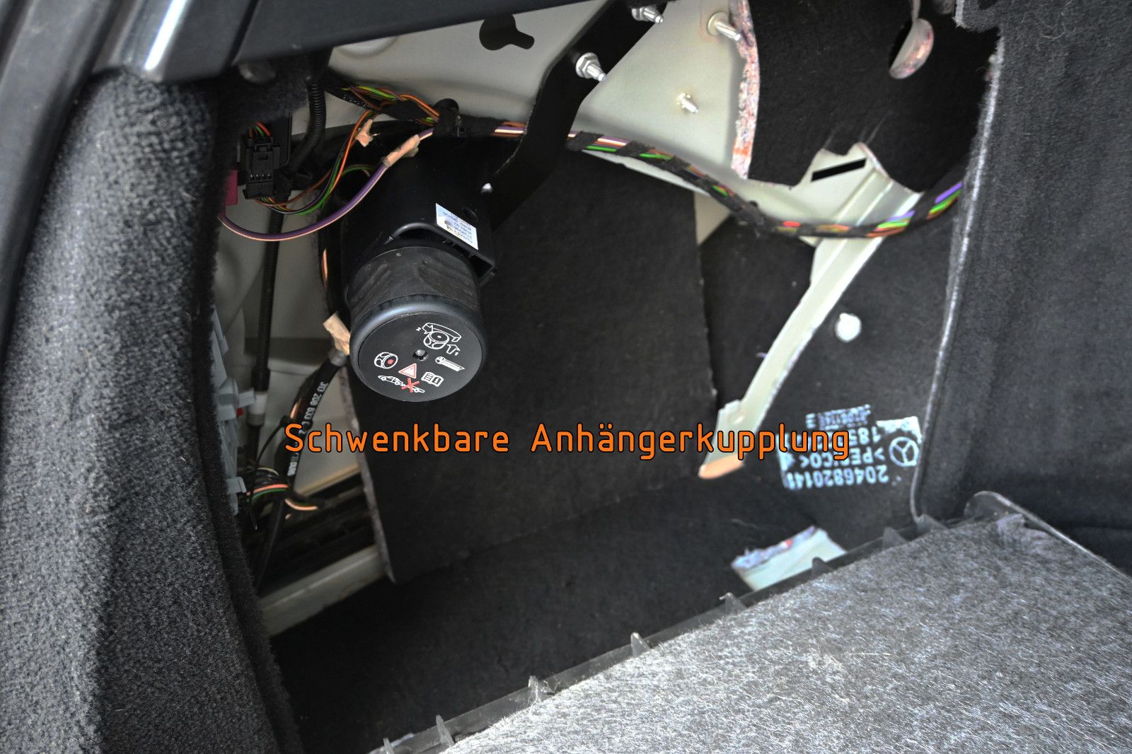 Fahrzeugabbildung Mercedes-Benz C 250 T BlueEFF. AVANTGARDE Facelift °AHK°COMAND