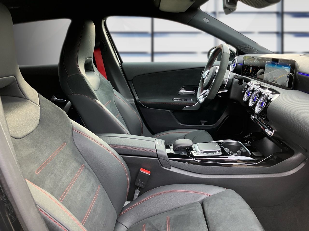 Fahrzeugabbildung Mercedes-Benz AMG A 45 S 4M+ AEROD+NIGHT+MEMO+360+MULTIB+TOTW