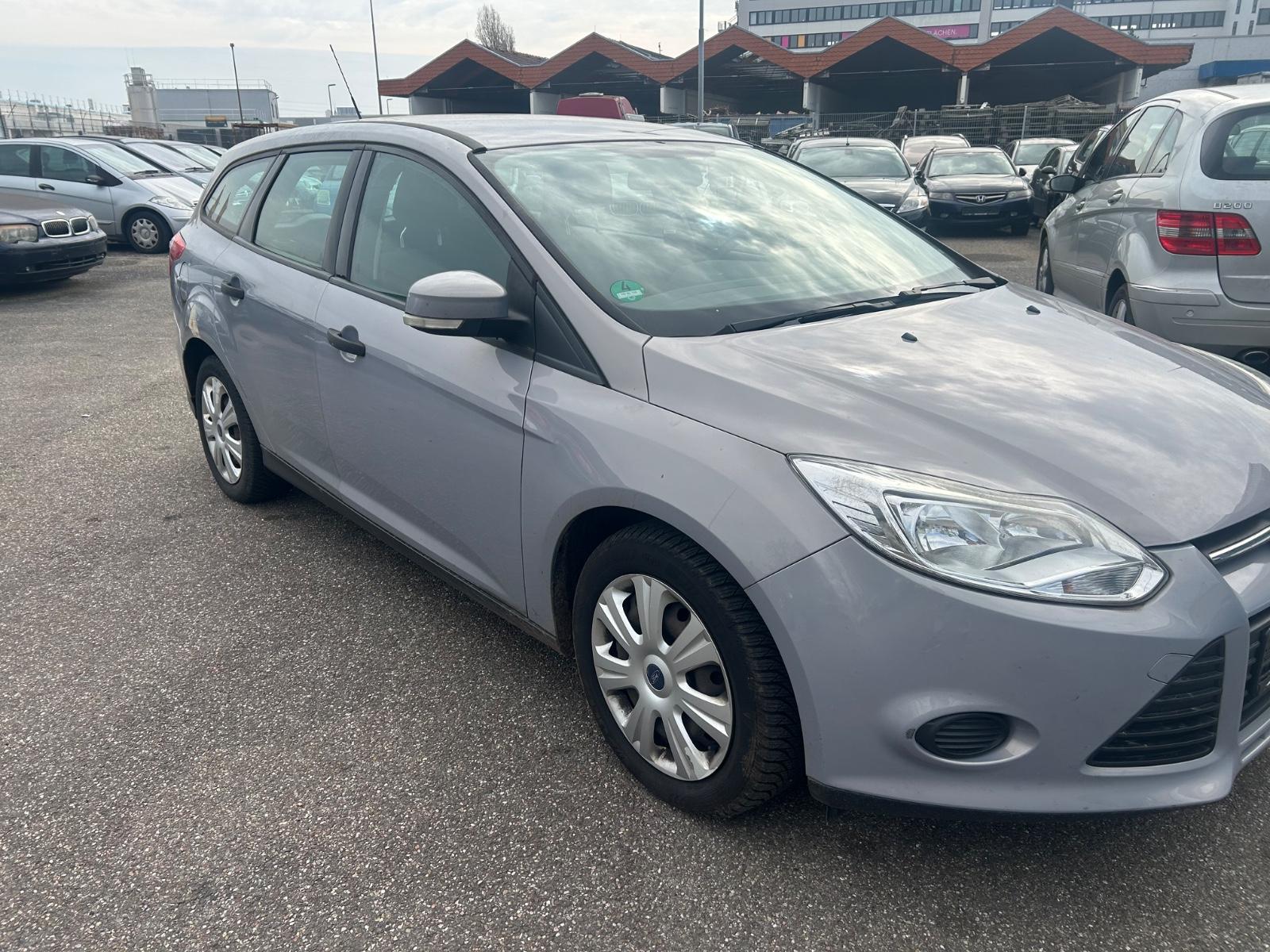 Ford Focus 2013 — photo 9
