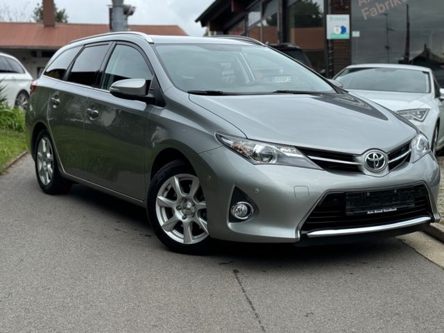 Toyota Auris Touring Sports Edition 1. Hand