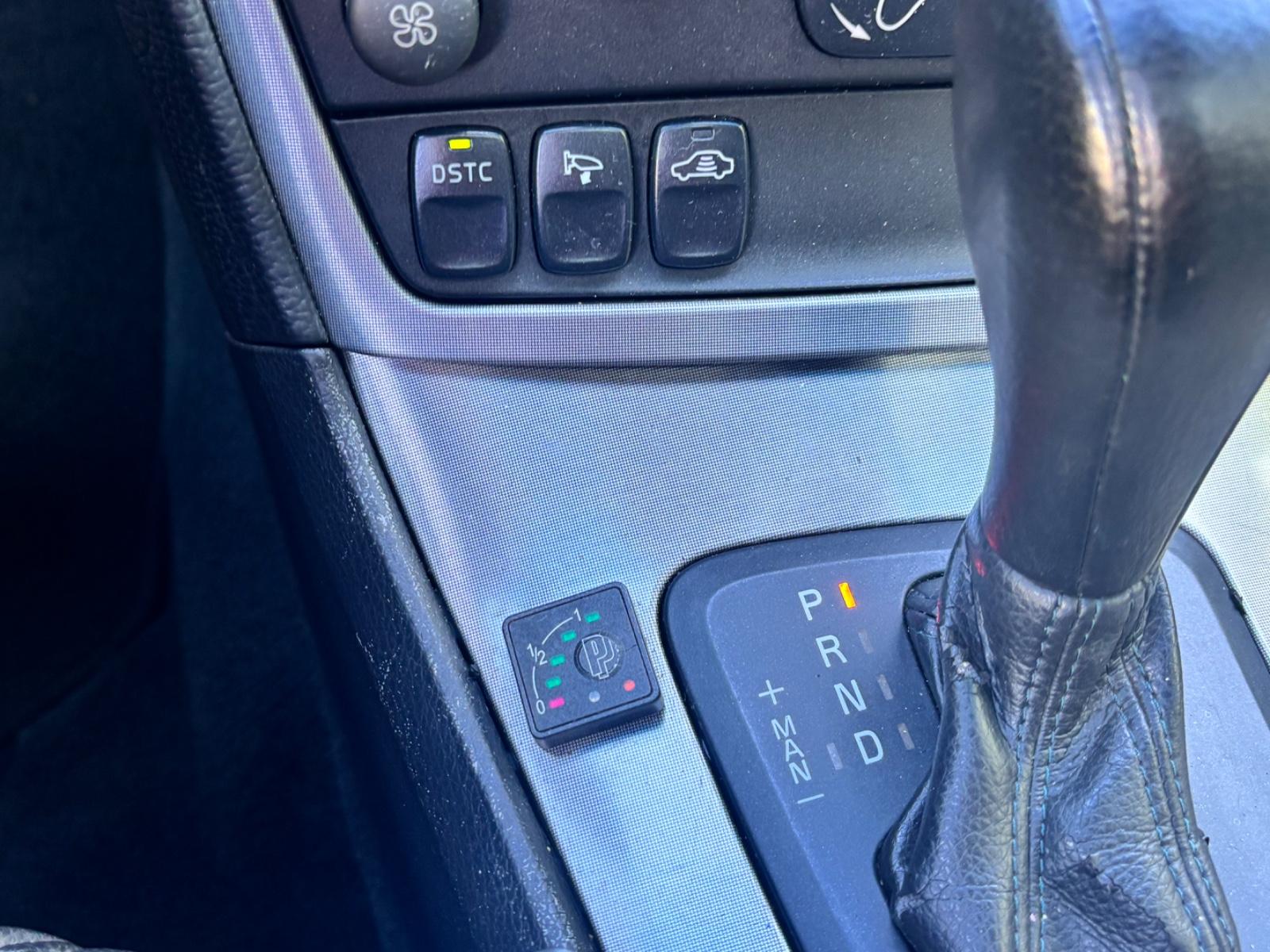 Volvo XC70 2004 — photo 9