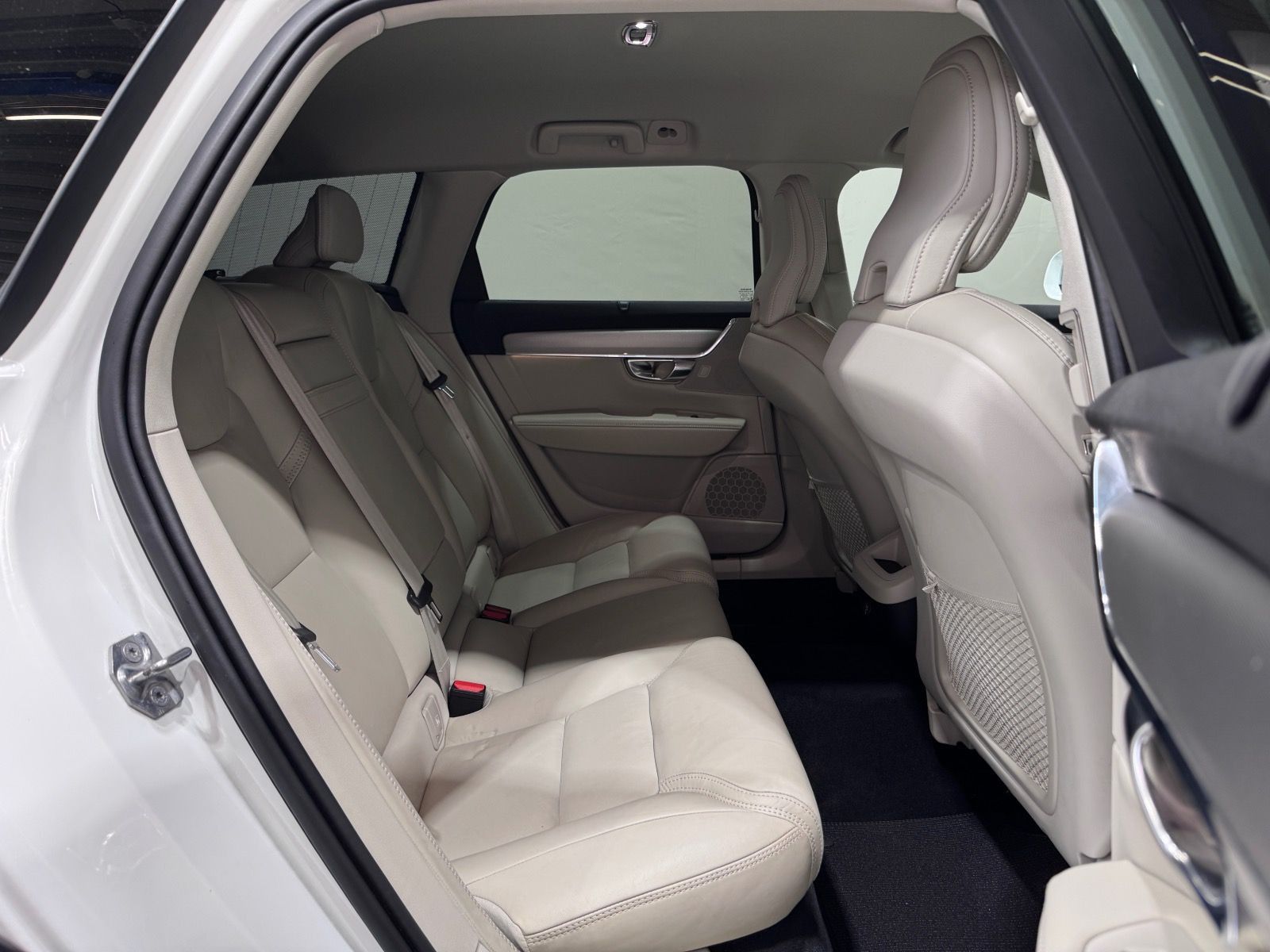 Volvo V90 Cross Country Pro D5 AWD | AHK LED NAVI 360° foto 23