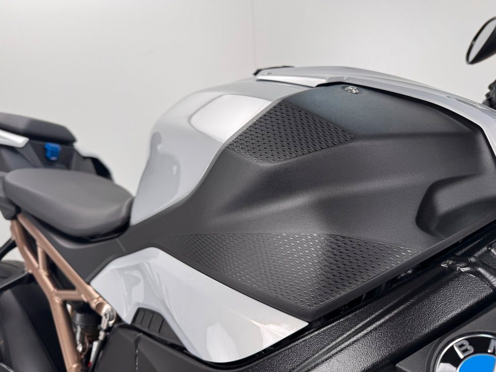 Fahrzeugabbildung BMW S1000 R *TOP-ZUSTAND *SCHMIEDERÄDER