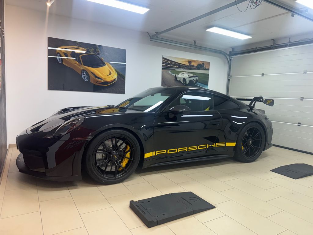 Porsche 992 GT3 Weissach, Karbonbremsen, Vollfoliert