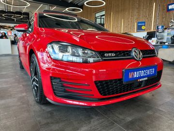 Volkswagen Golf *1.HAND*PANO*STHZ*AHK*ACC*NAV*2-ZONEN*