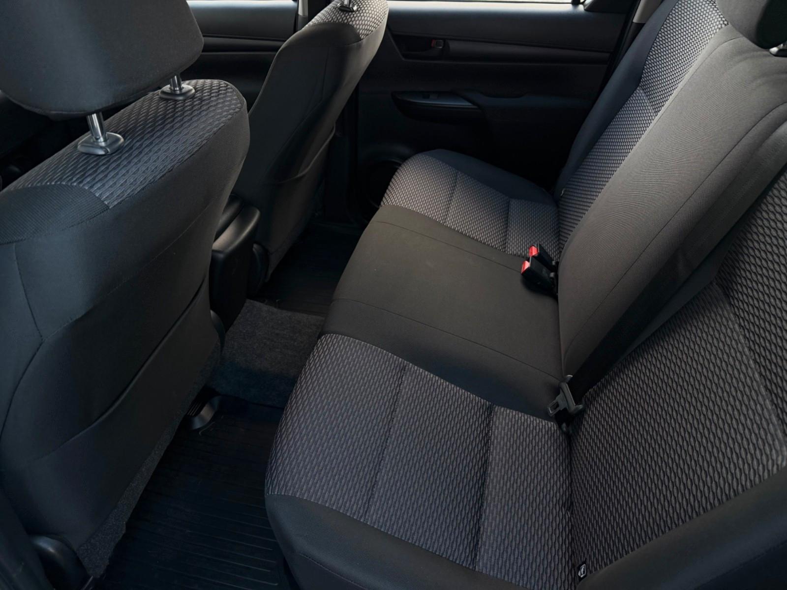 Toyota Hilux Double Cabine 2.4D 150ch - TVA récupérable - 1 ère main - Carnet entretien