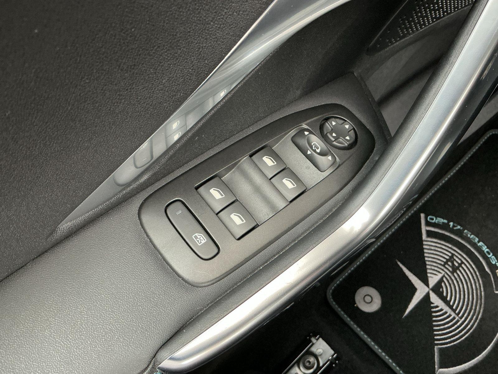 Peugeot 2008 1.2 AUT Crossway LED PANO NAVI SHZ RFK PDC