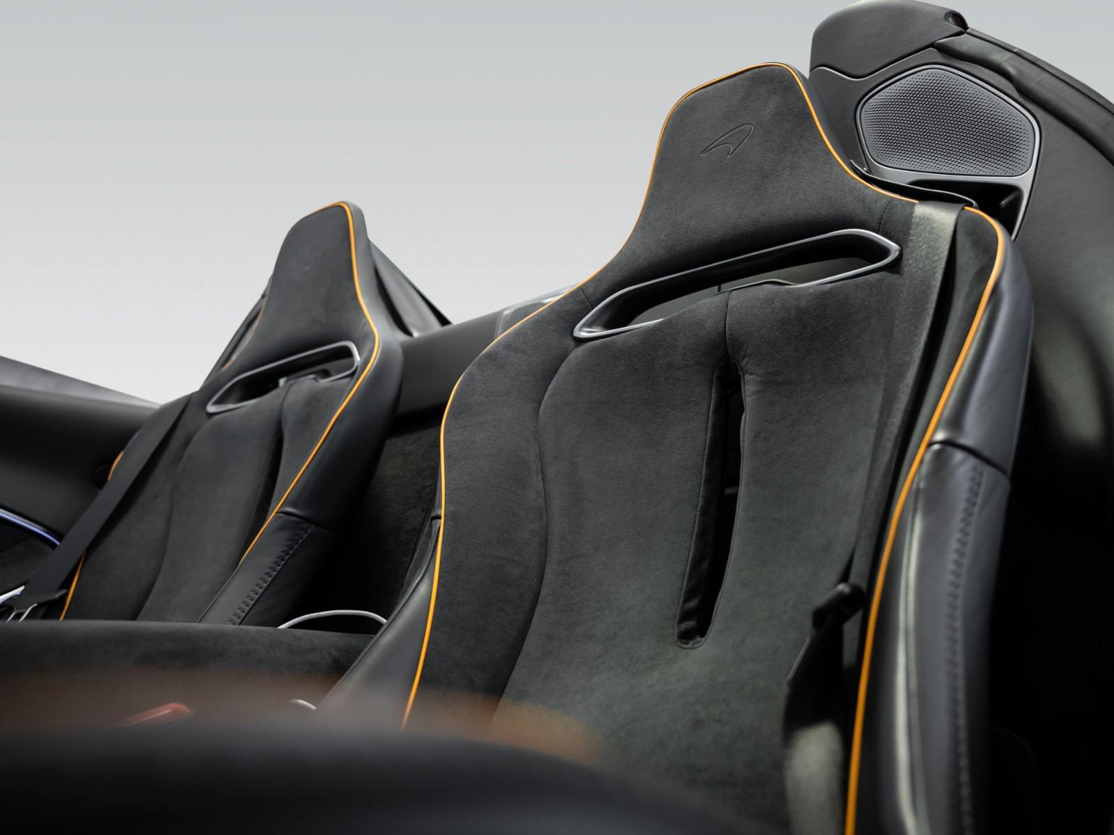 McLaren Artura Spider | Electrochromic Roof | B&W Audio