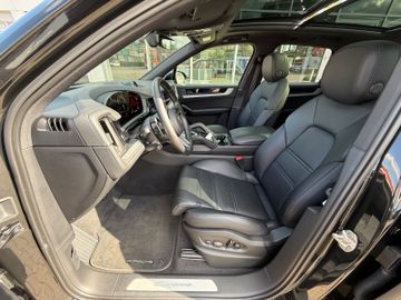 Porsche Cayenne - 10
