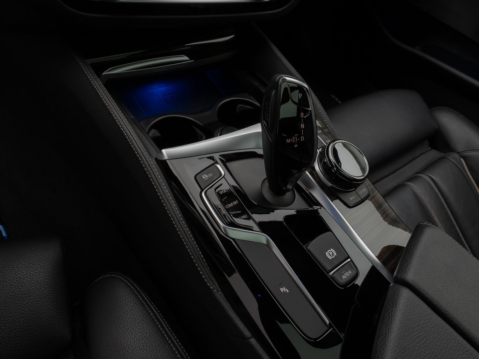 Fahrzeugabbildung BMW 540i xD Luxury Line Panorama Kamera HUD DAB H/K
