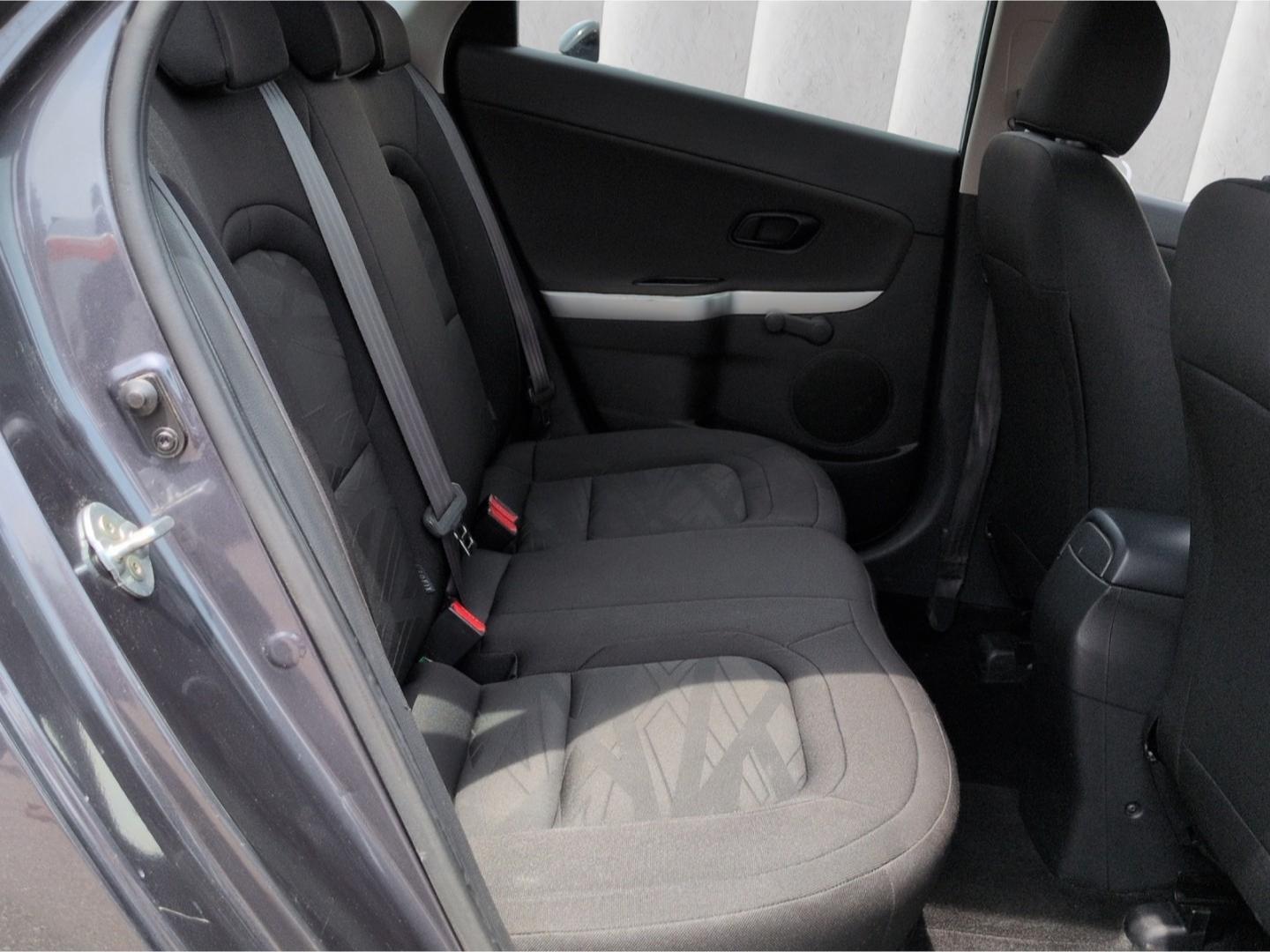 Kia Ceed_sw Sportswagon Attract 1.4*Klima CD-Radio