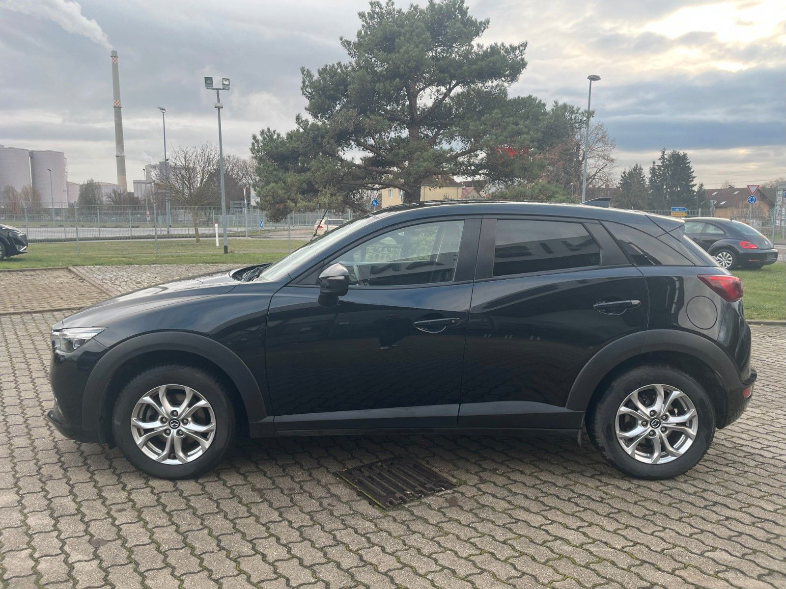 Fahrzeugabbildung Mazda CX-3 Exclusive-Line