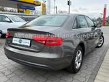 Audi A4 Lim. Attraction/1.Hand/S-Heft/61TKM/PDC/8Fach - Audi A4: Attraction