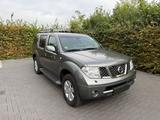 Nissan Pathfinder 2.5 dCi 4WD PLATINUM - Nissan Pathfinder in Frankfurt (Main)