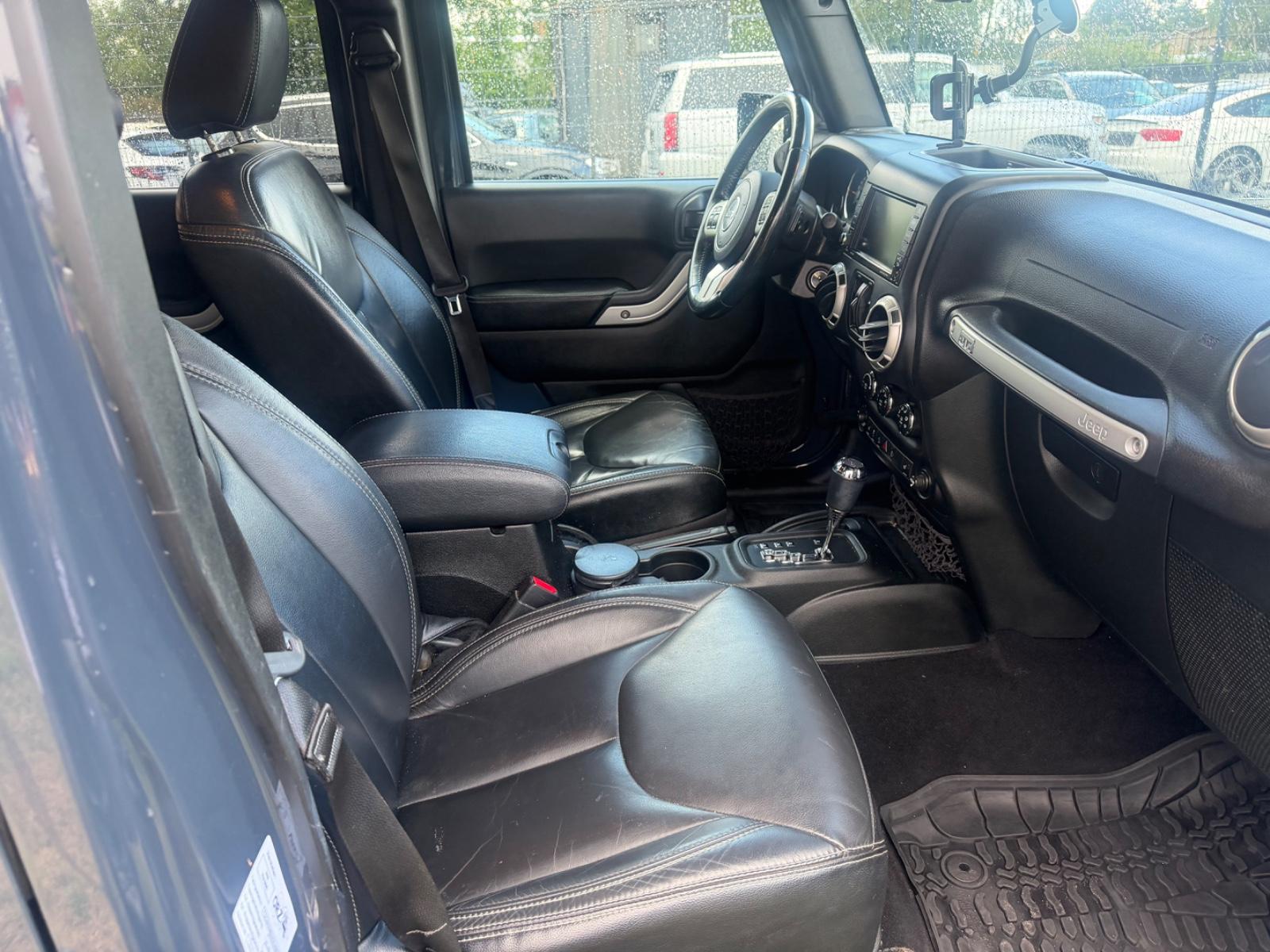 Jeep Wrangler Unlimited JK Final Edition 3.6 V6 284ch - 1 ère main - Soft top - Carnet entretien - Attelage