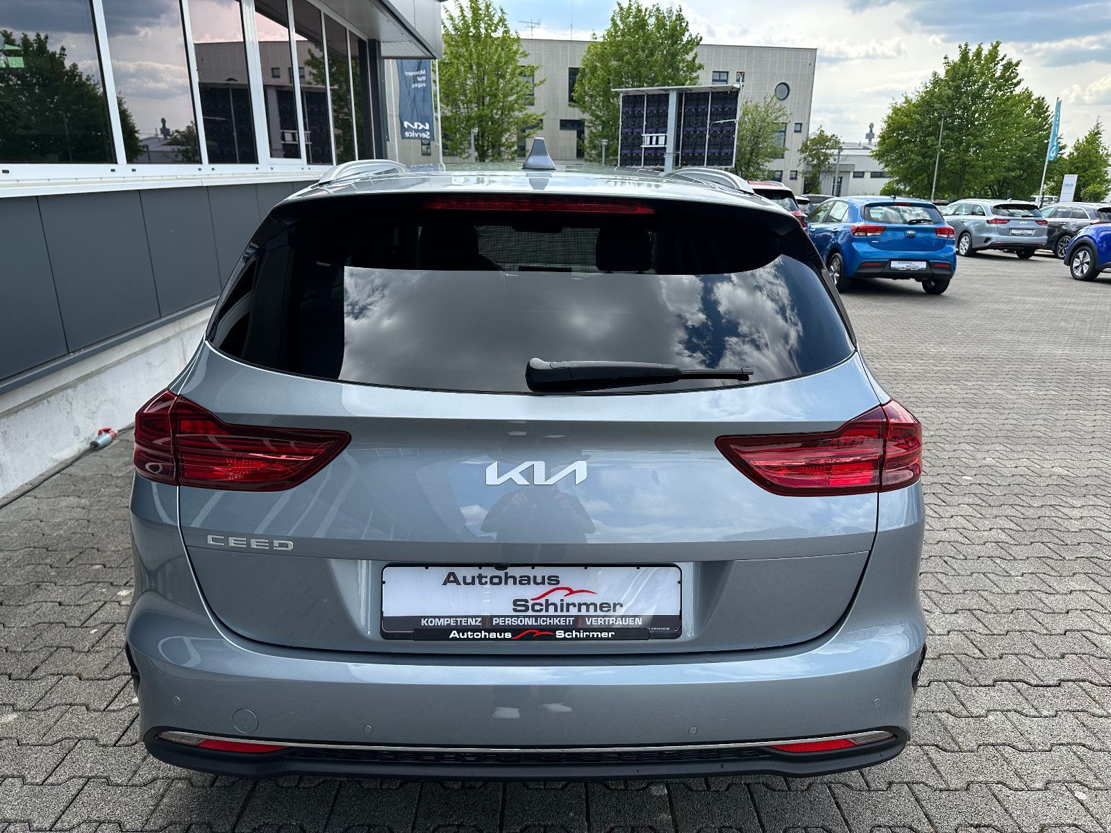 Fahrzeugabbildung Kia cee'd Sportswagon1.5T 48V DCT ULTIMATE STYLE JBL